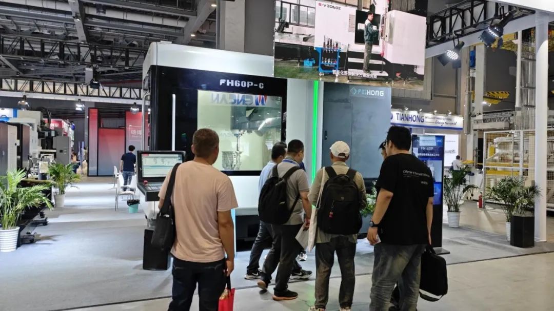 五軸聯(lián)動銑車復(fù)合加工中心